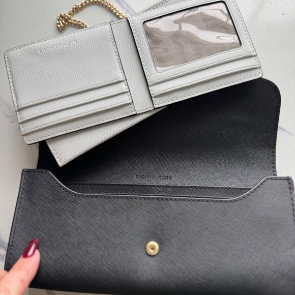 Wallet/Clutch - Picture 2 of 4